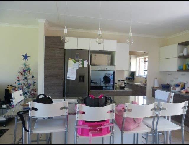 3 BEDROOM TOWNHOUSE RENTED IN NEW GERMANY